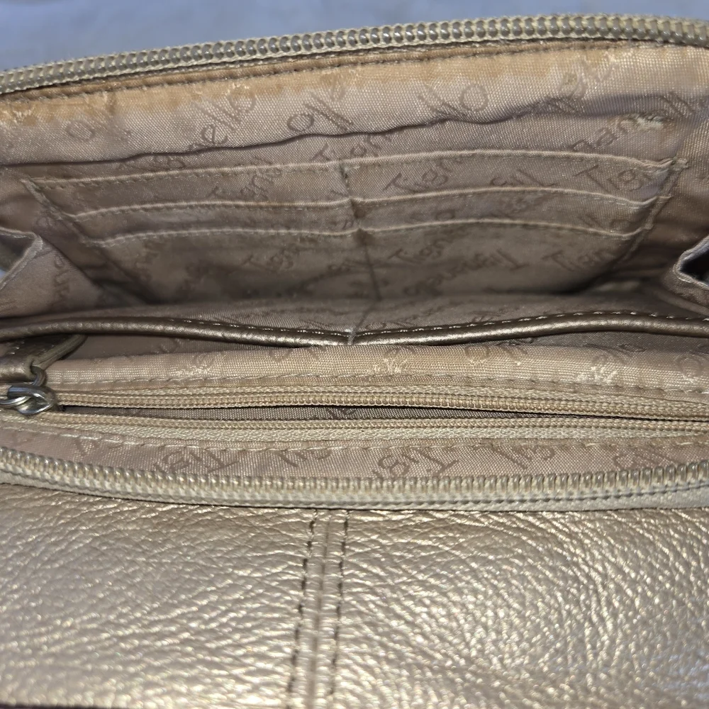 Tignanello Gold Leather Shoulder Bag in EUC